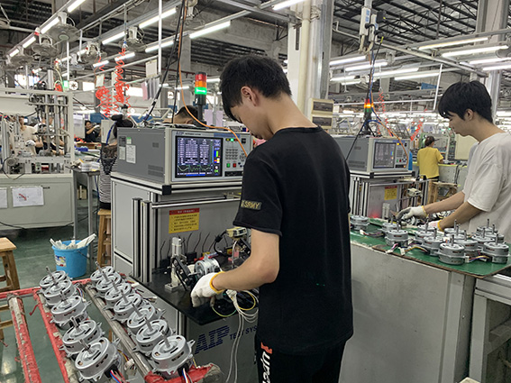 1645511410559821.jpg 電機(jī)生產(chǎn)一線.jpg